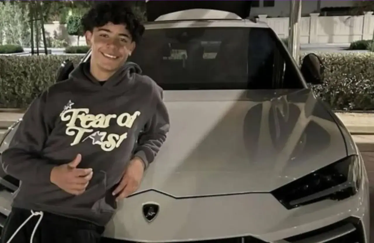 Krishtianu Ronaldu o‘g‘liga qimmatbaho Lamborghini sovg‘a qildi