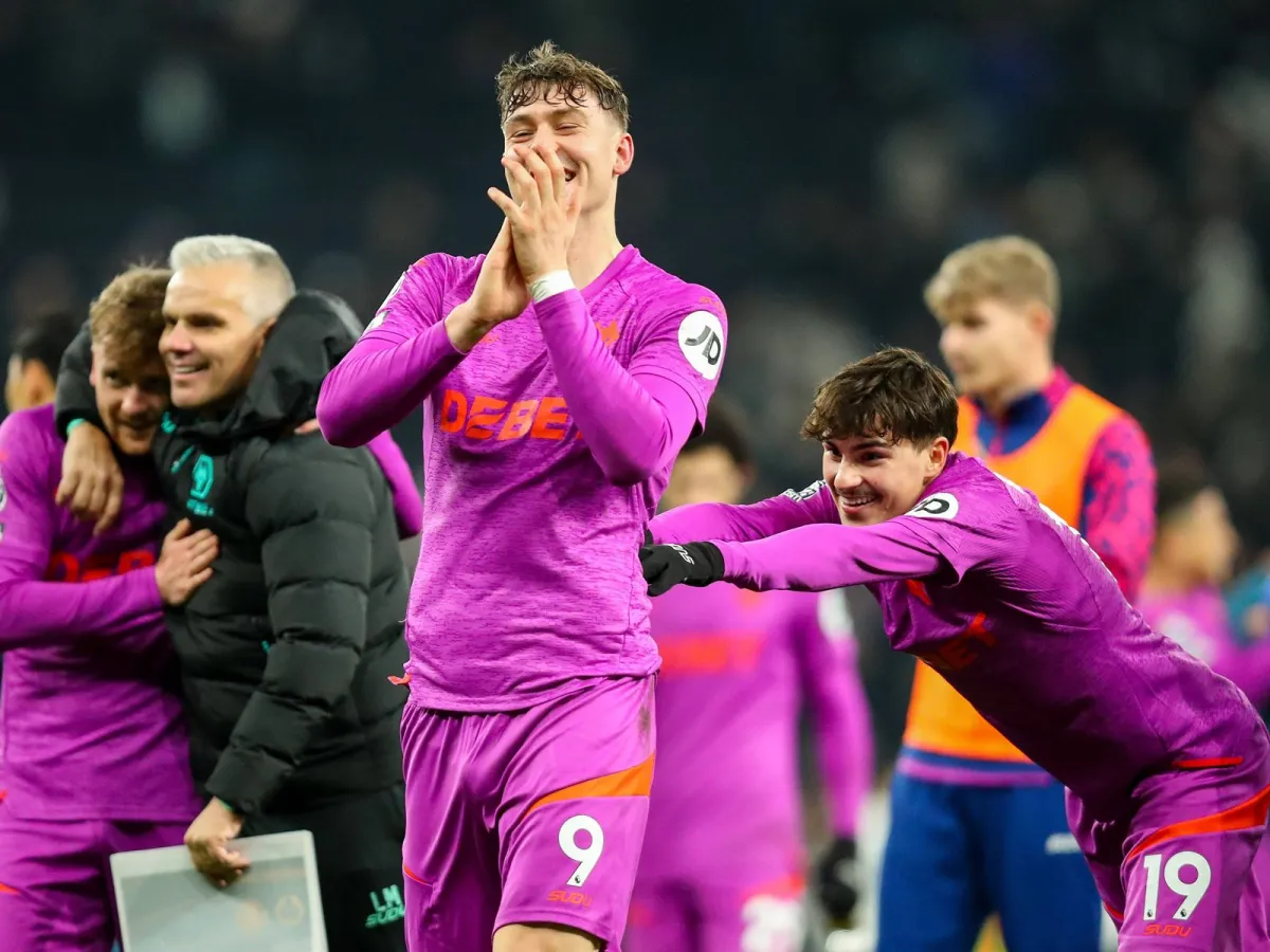 Rob Edvards 'Vulverhempton' bosh murabbiyi bo‘ldi