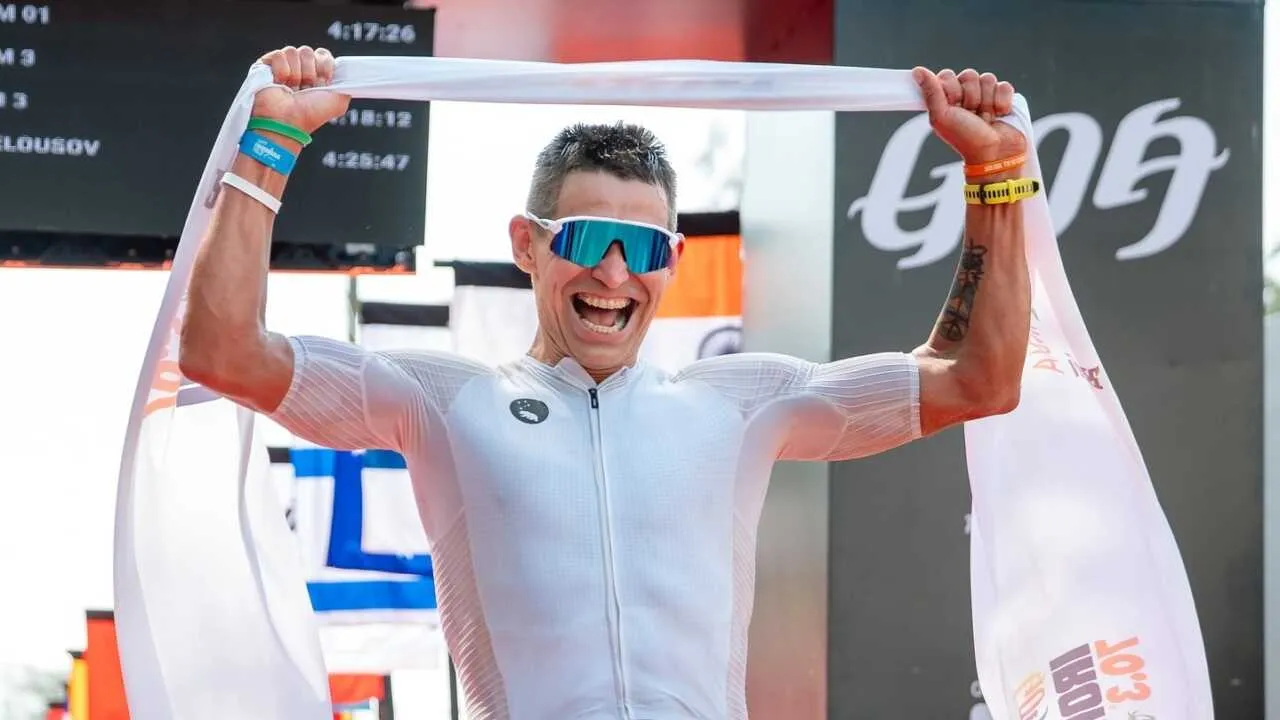 Konstantin Belousov IRONMAN 70.3 Goa g'olibi