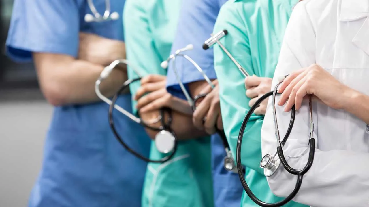 2026-yildan shifokorlarga ko'proq imtiyozlar beriladi