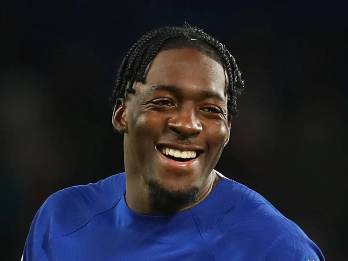 Chelsi 45 mln yevroga olgan futbolchini sotadi