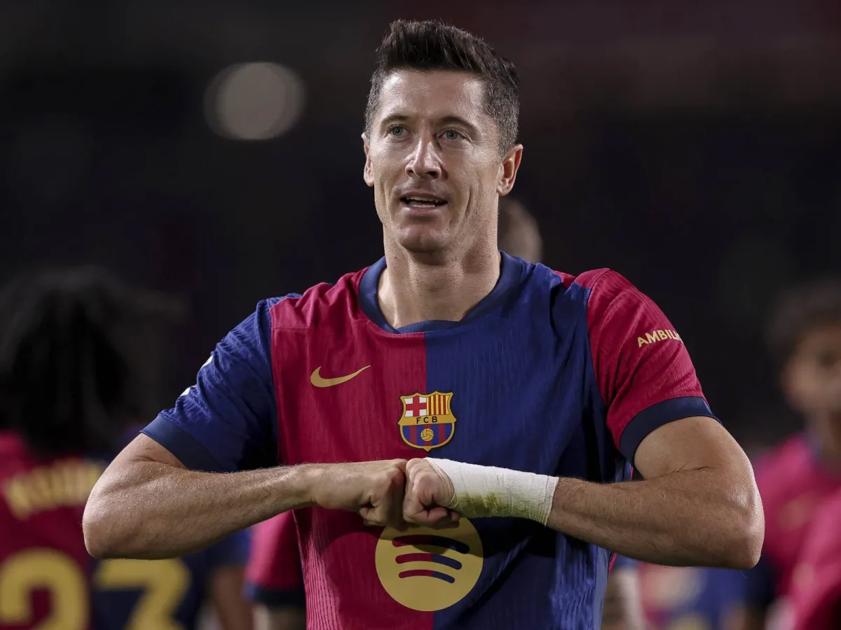 Levandovski Ronalduni ortda qoldirdi