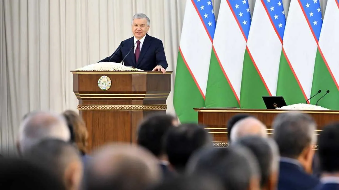 Shavkat Mirziyoyev shifokorlarni mukofotladi