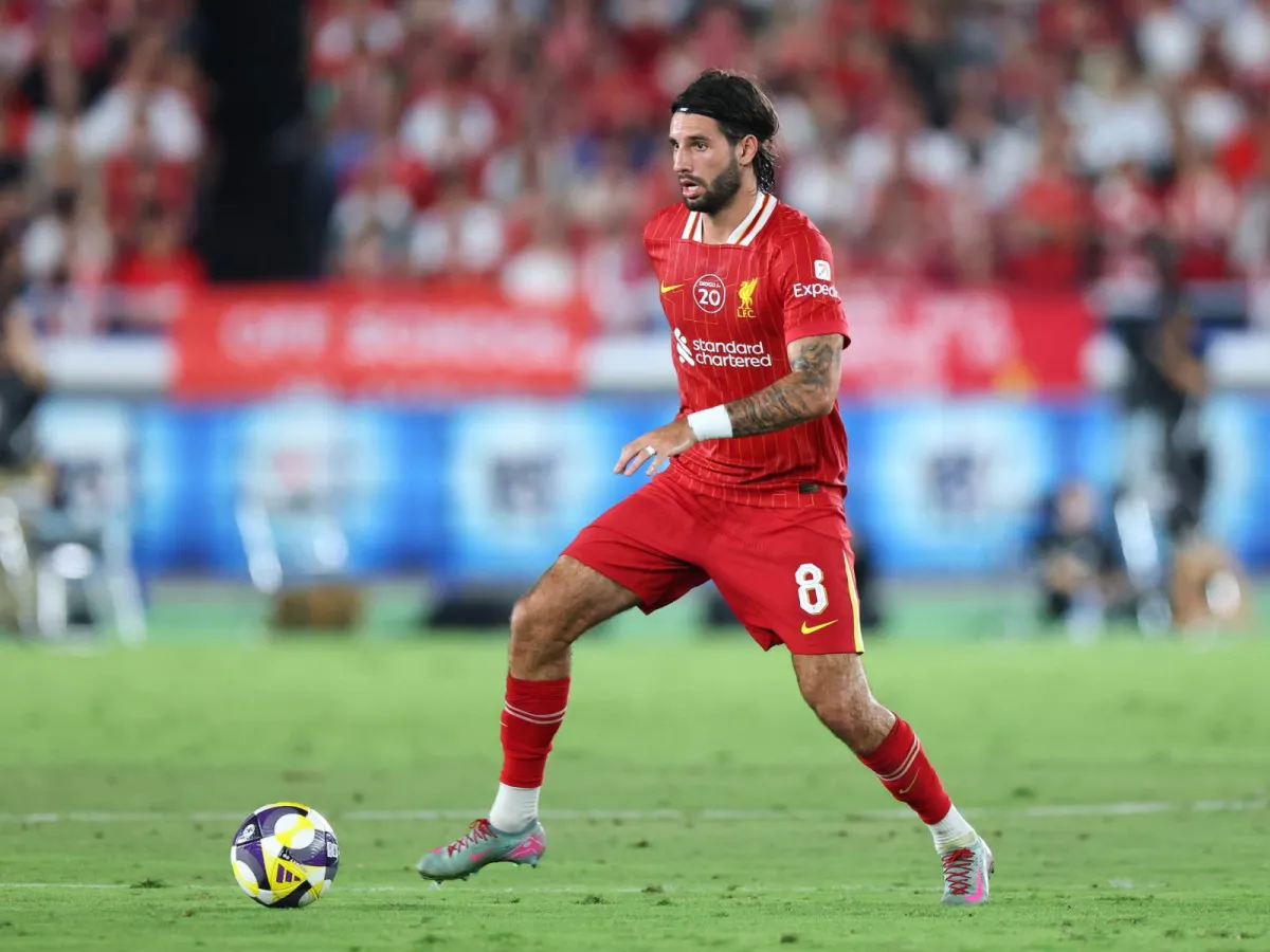 Real va Man Siti Soboslaini kuzatmoqda