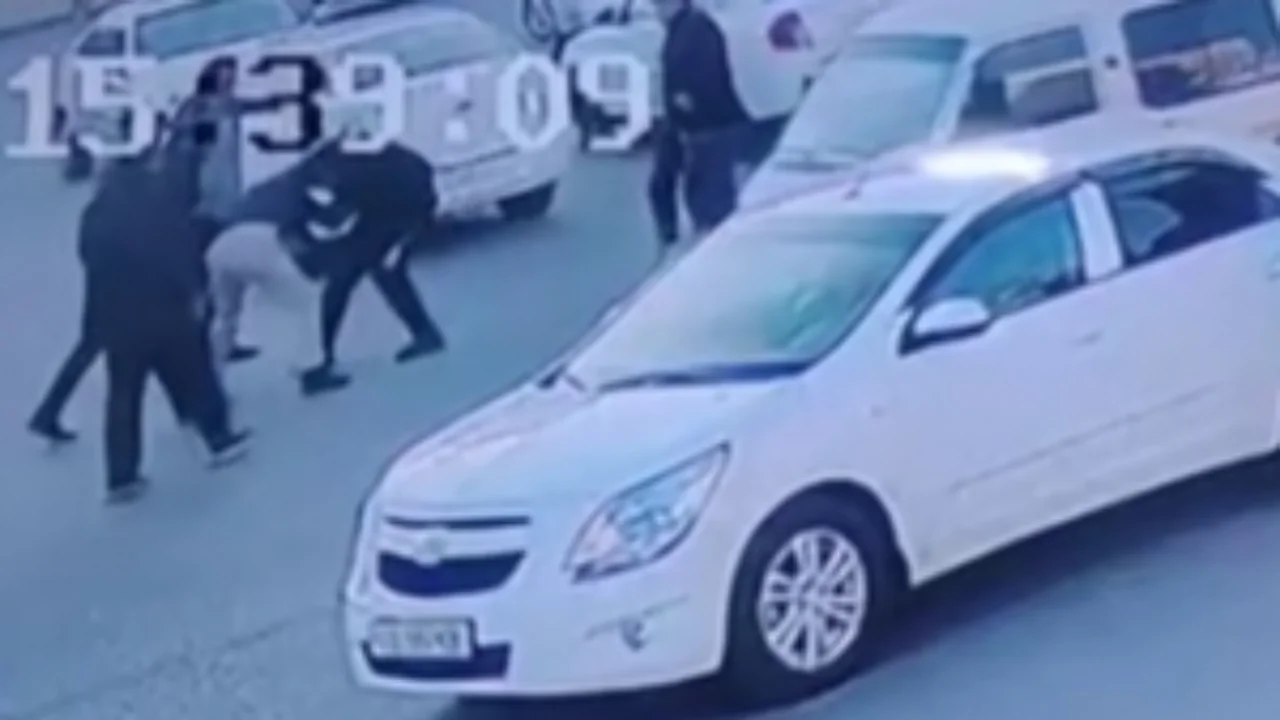 Andijonda haydovchilar pochta talashib janjal chiqardi