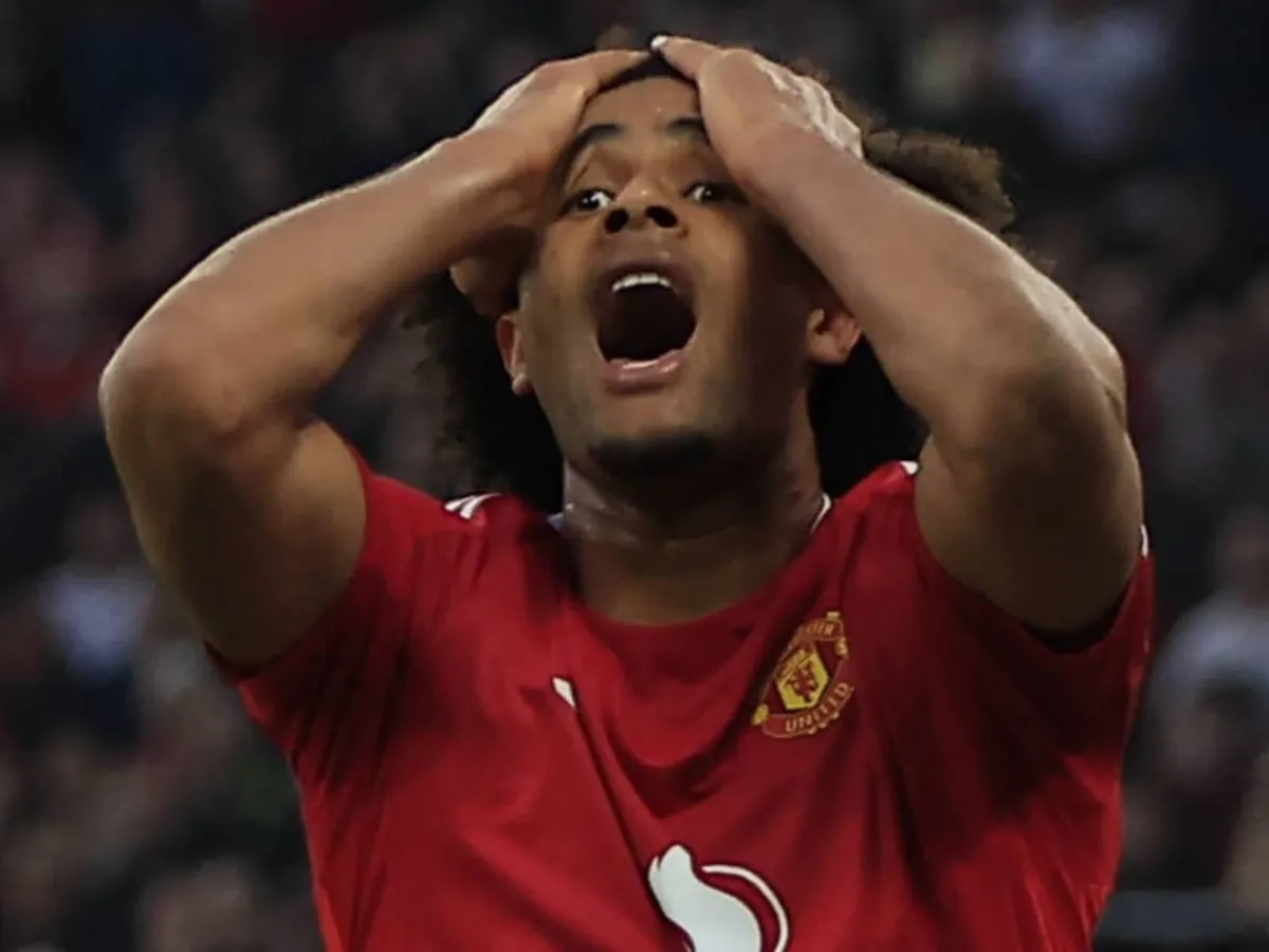 Zirkzee "Manchester Yunayted"ni tark etishi mumkin