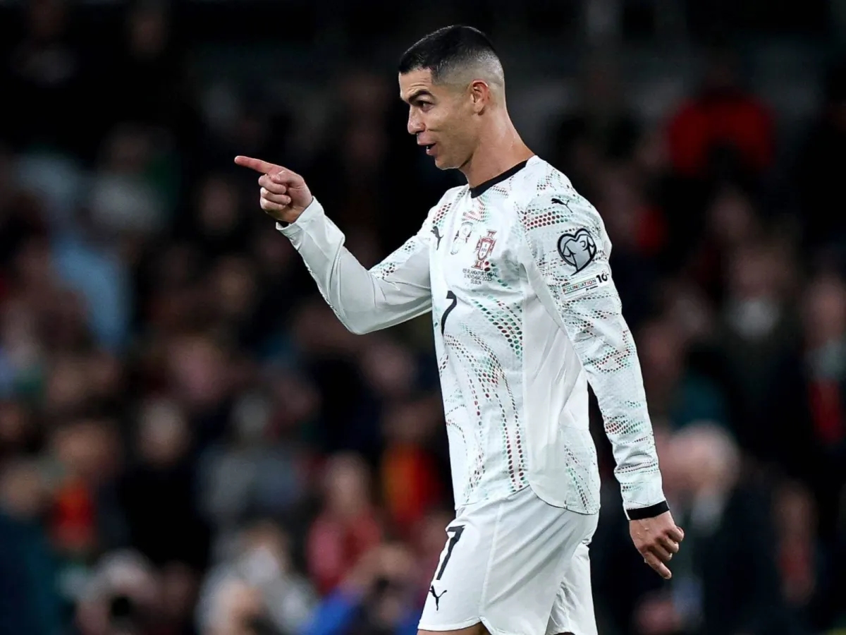 Portugaliya murabbiyi Ronaldu qizil kartochkasini izohladi