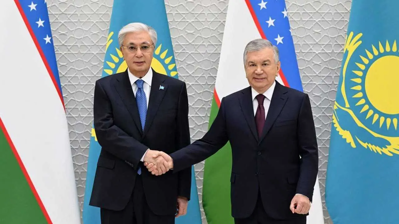 Mirziyoyev va Tokayev Toshkentda uchrashdi