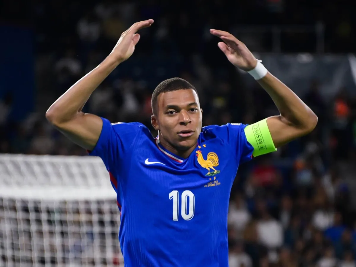 Fransiya terma jamoasi sobiq futbolchisi Mbappe qaroridan norozi