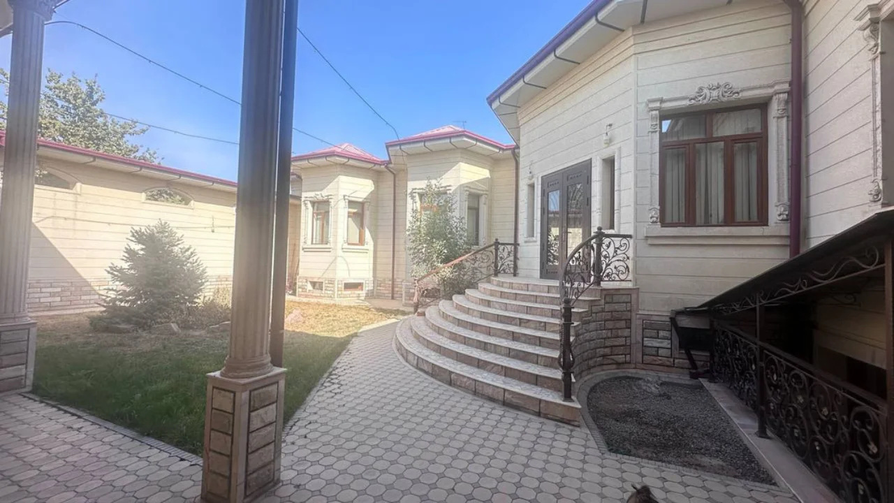 Bankdan qarzini to‘lamay yurgan fuqaroning uyi sotuvga chiqdi