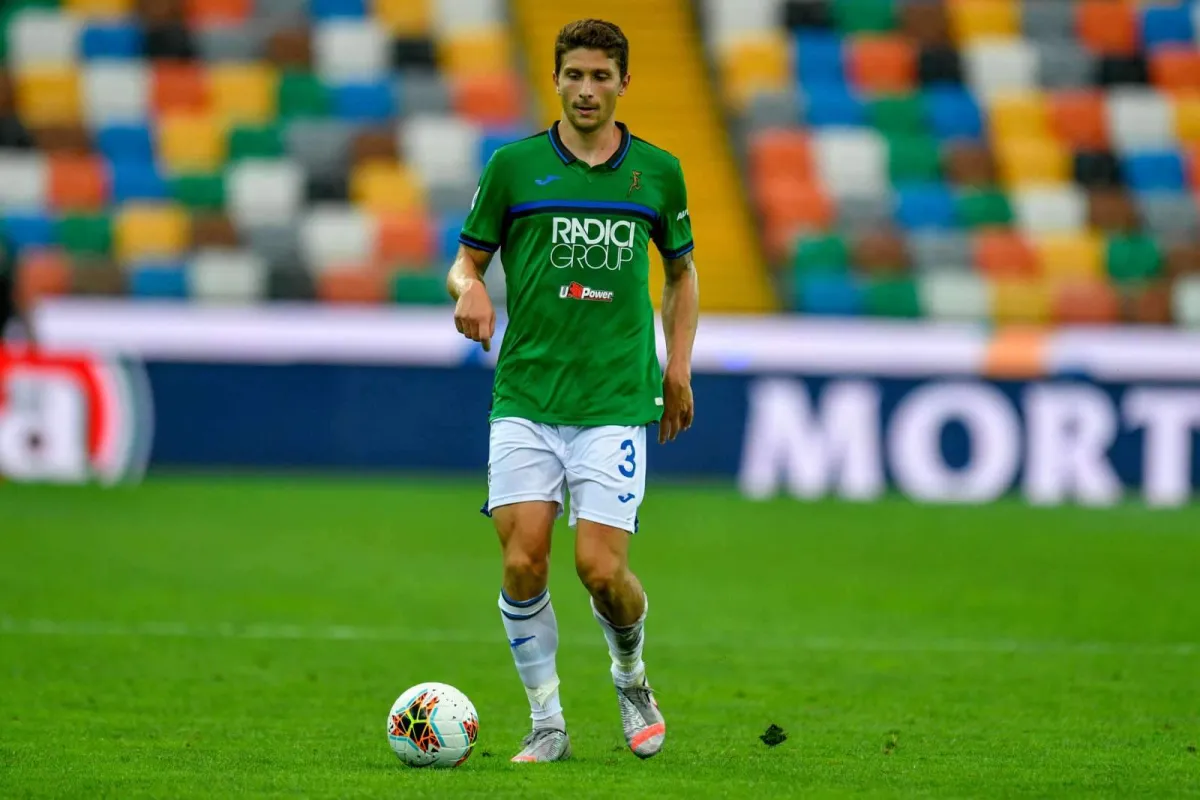 Sobiq "Milan" futbolchisi faoliyatini yakunladi