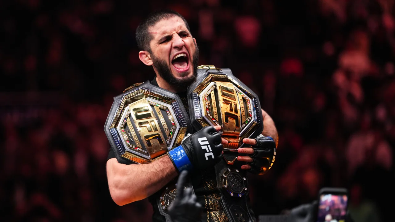 Islam Maxachev ikki vazndagi hukmronligi bilan tarix yozdi (video)