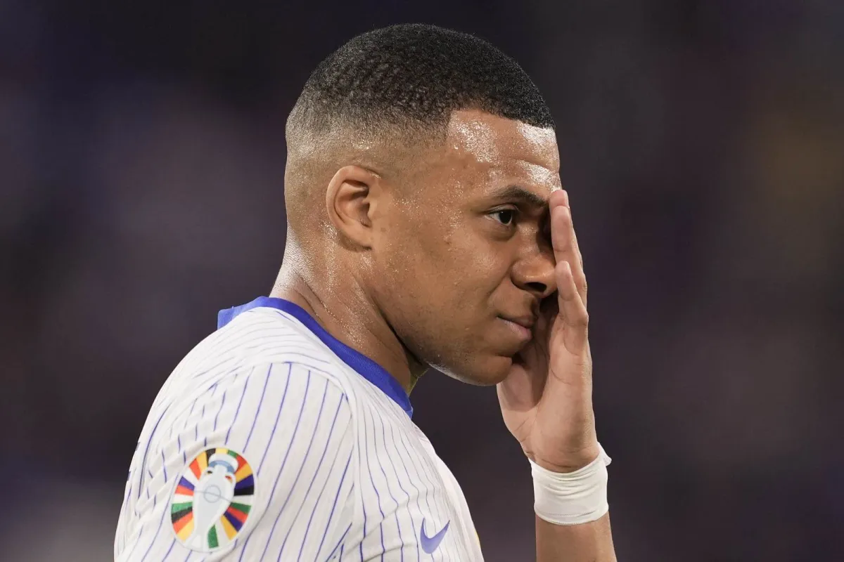 Fransiya Ozarbayjonga qarshi: kim yutqazdi, kim porladi?