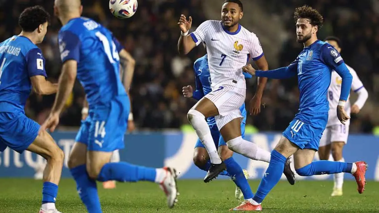 Fransiya Bakuda g‘alaba qozonib, yetakchiligini mustahkamladi