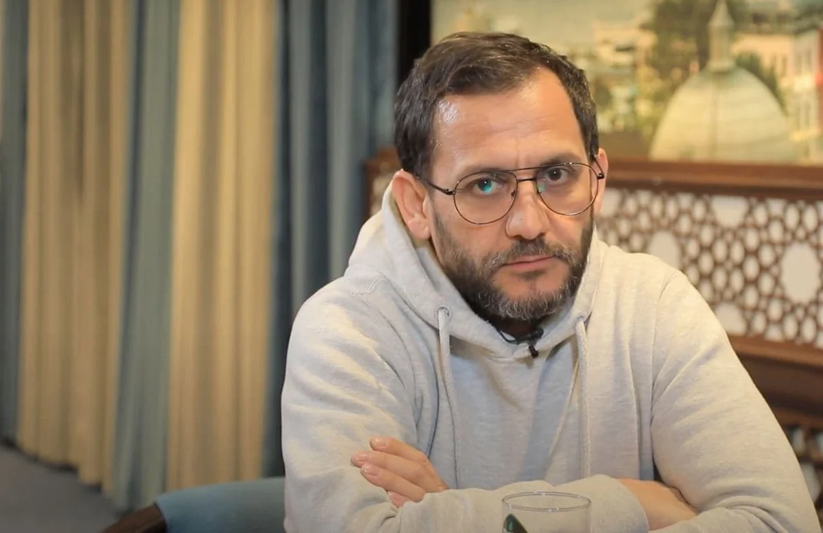 Xonanda Jahongir Otajonovni qanday qilib boshqa xonanda "chuv tushirdi"?