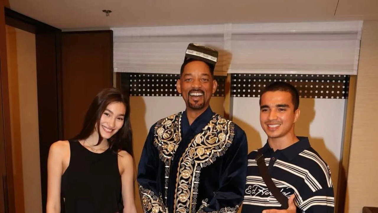 Uill Smitga chopon va do‘ppi sovg‘a qilindi