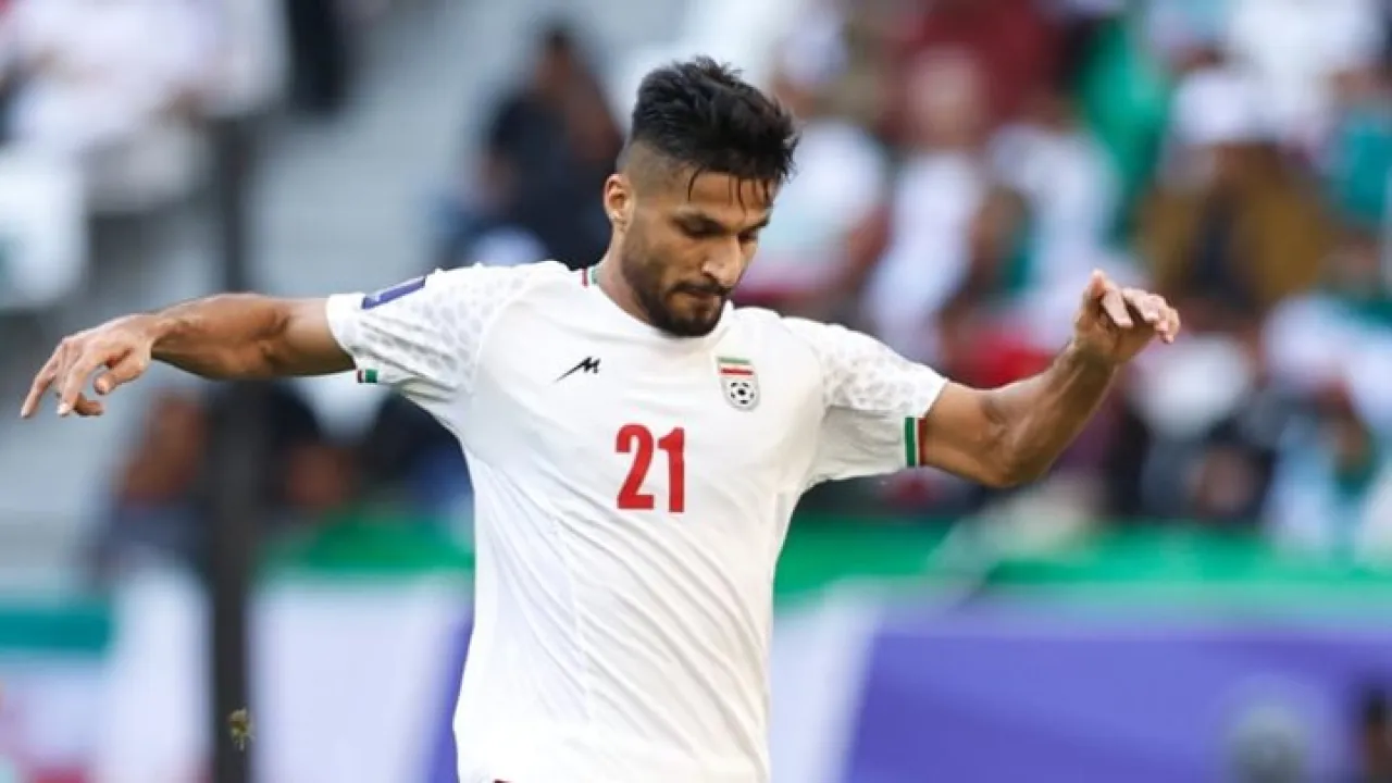 Eron hujumchisi hakamlik bo'yicha shubha bildirdi