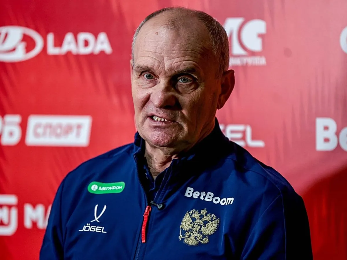 Kafanov Akinfeevni boshqa darvozabonlar bilan solishtirmaslikni soʻradi