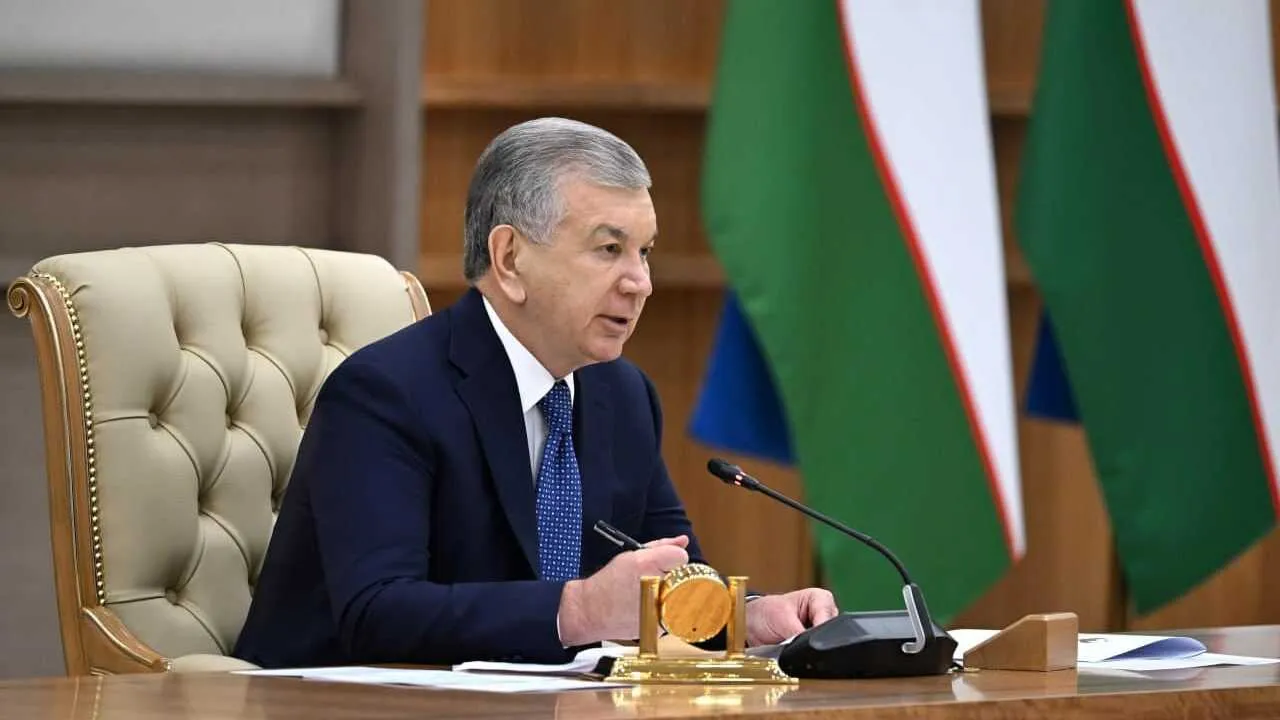 Mirziyoyev ikki hokimni ishdan oldi