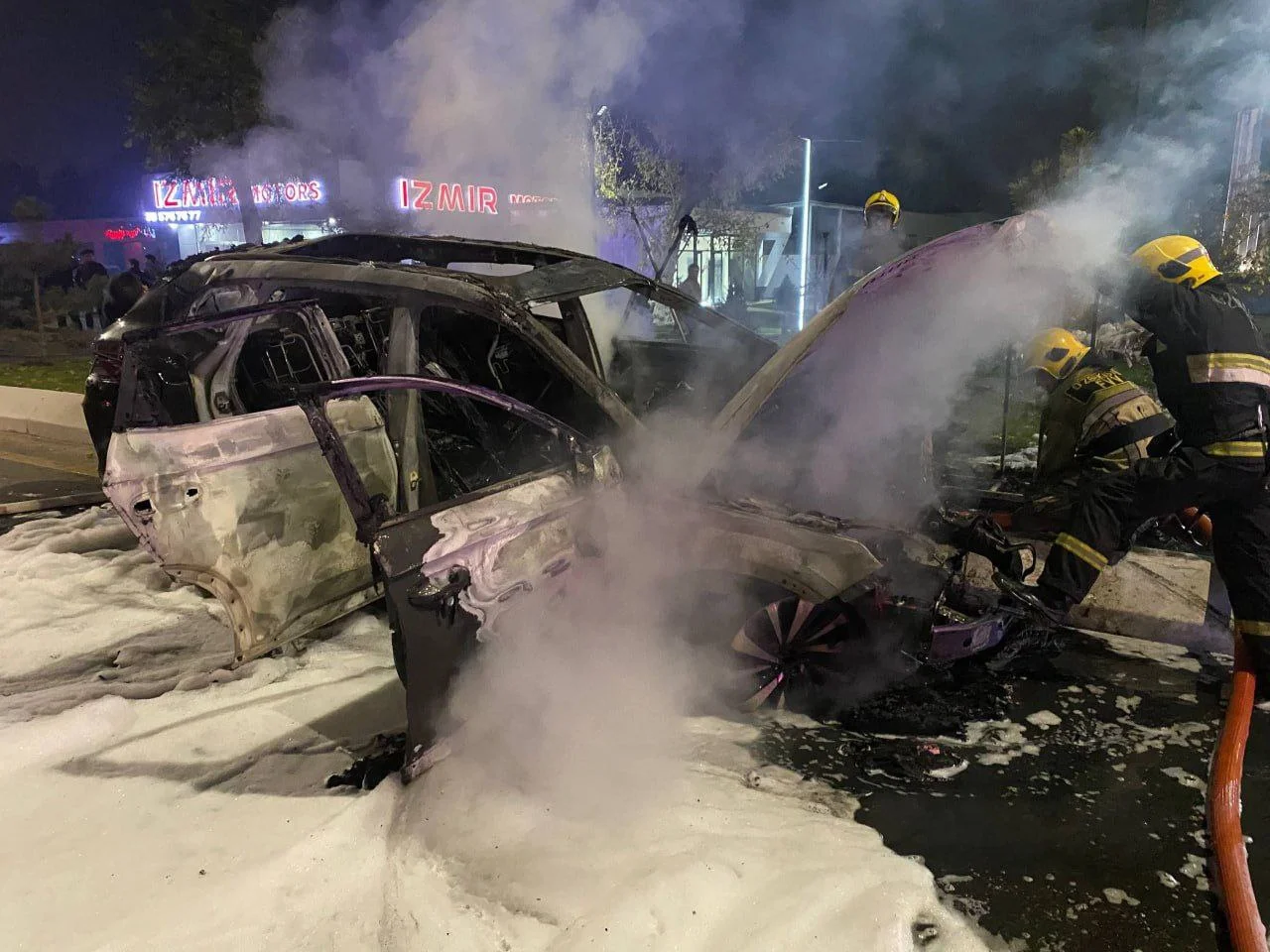 Chilonzorda yo‘l-transport hodisasidan so‘ng elektromobil yonib ketdi