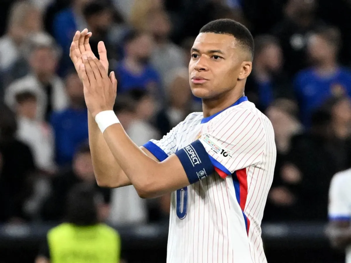 Mbappe Hakimini "Afrika qiroli" deb atadi