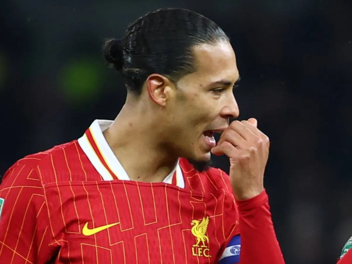 Van Deyk muxlislarning erta ketishini izohladi