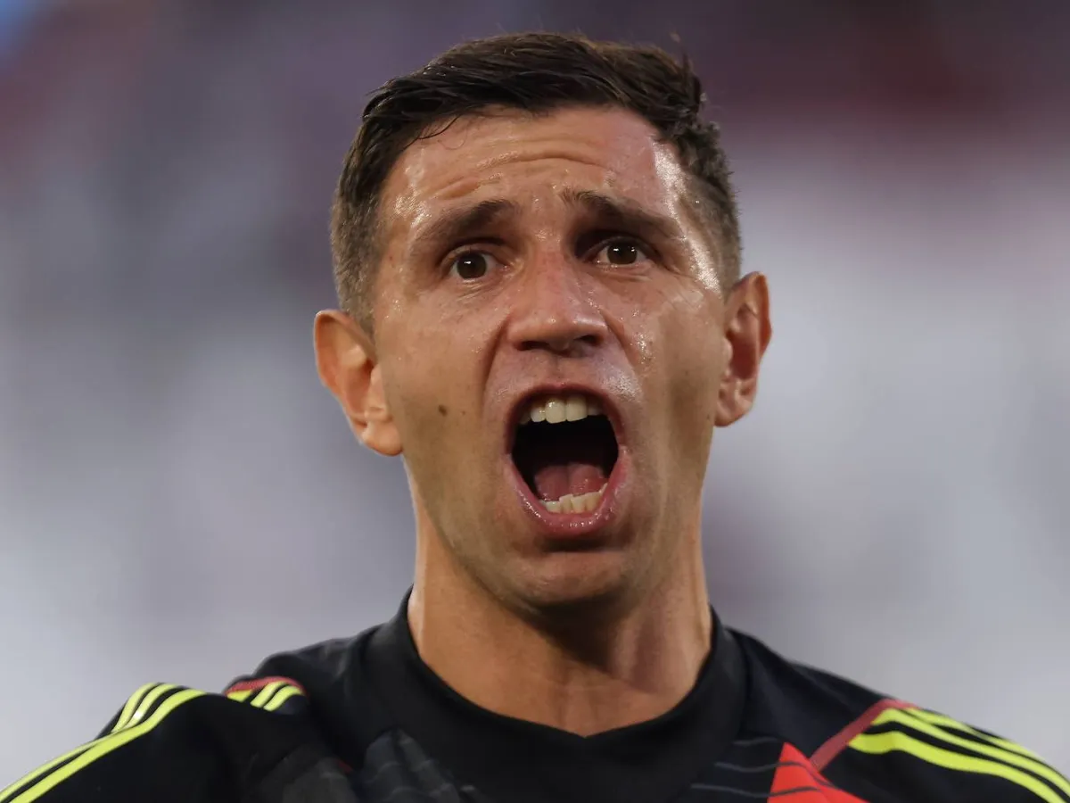 Emiliano Martinesga yana bir top klub qiziqmoqda