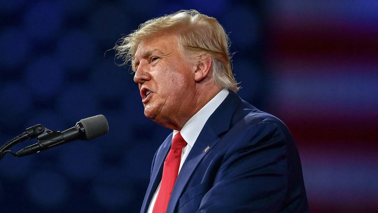 AQSH siyosatida keskinlik: Tramp kongressmenlarni o‘lim bilan tahdid qildi!