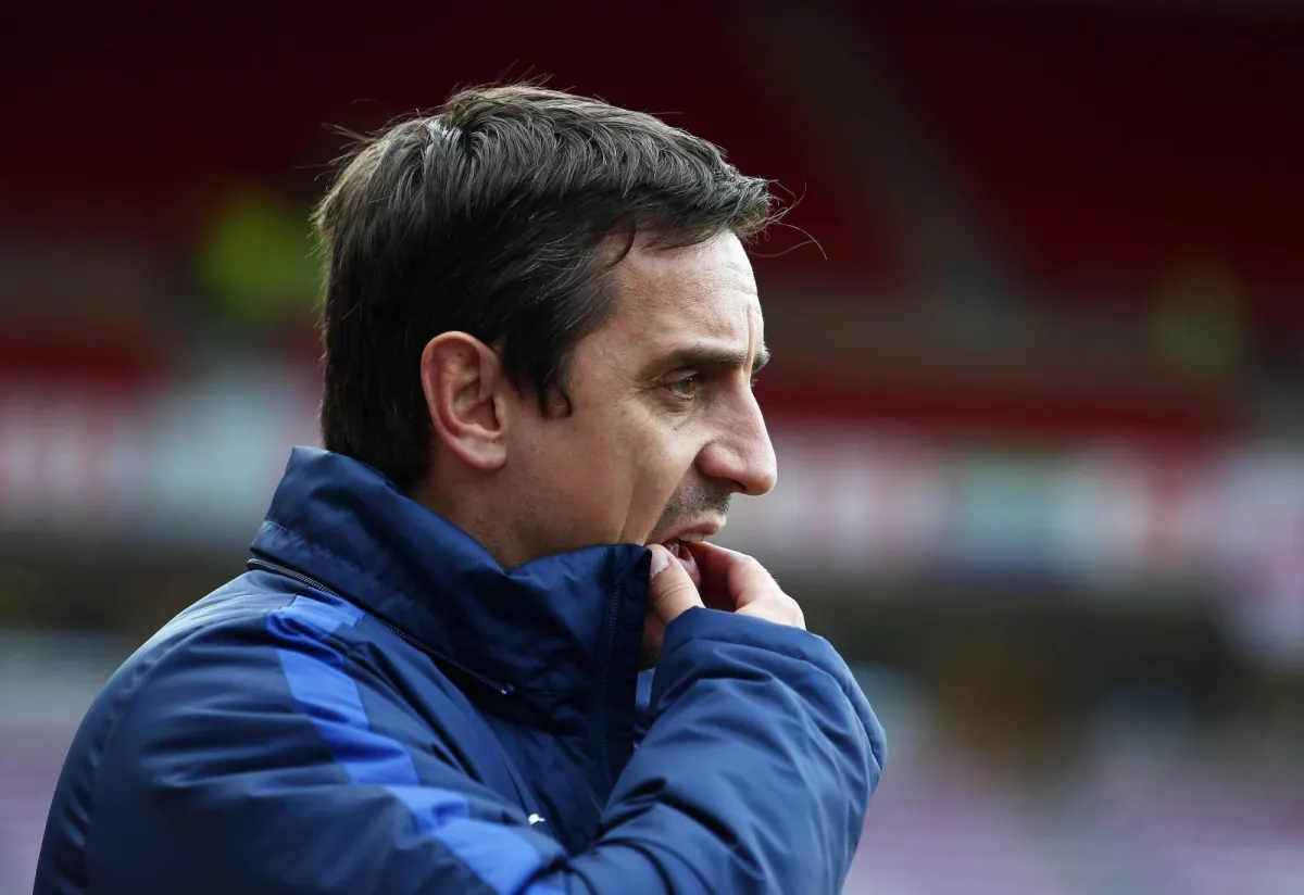 Gari Nevill akademiyasiga tanqidlar kuchaymoqda