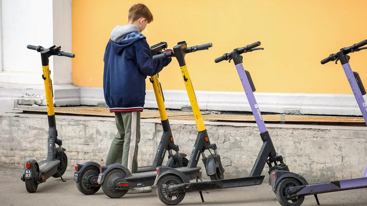 Estoniya bolalarga elektrosamokatni cheklashga tayyorlanmoqda