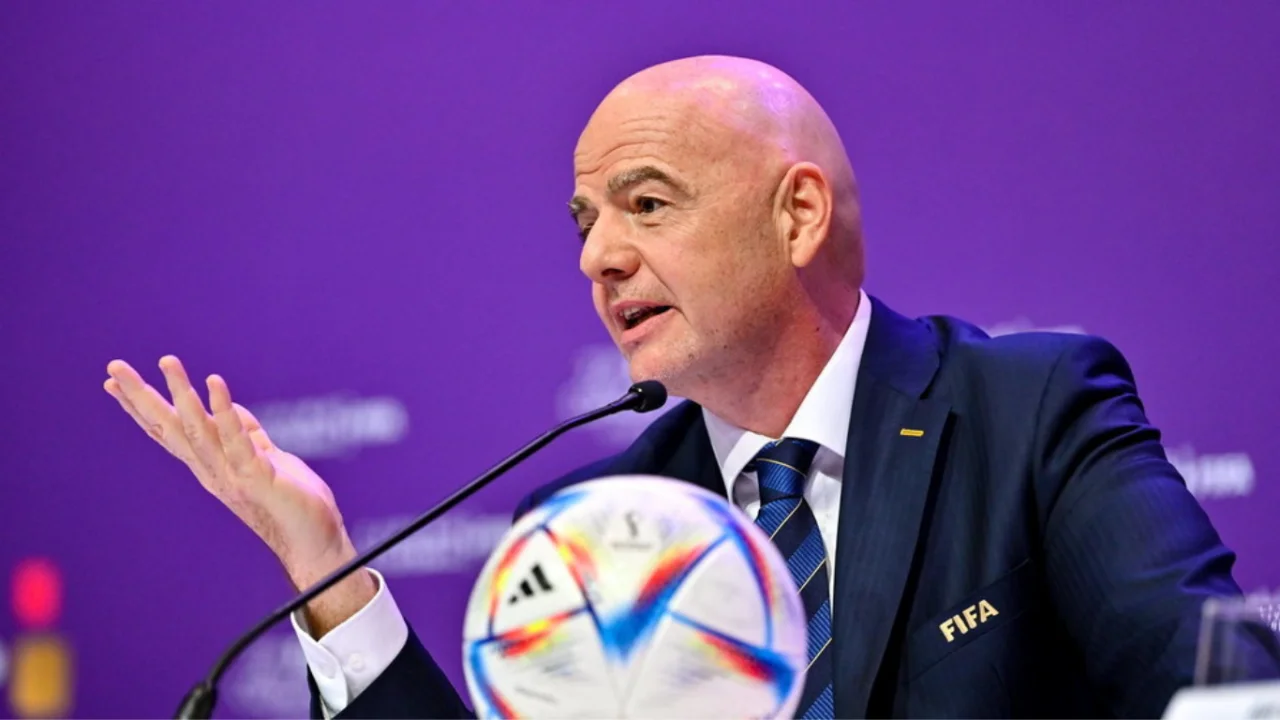 Infantino rasman Livan fuqarosi bo‘lganini e’lon qildi
