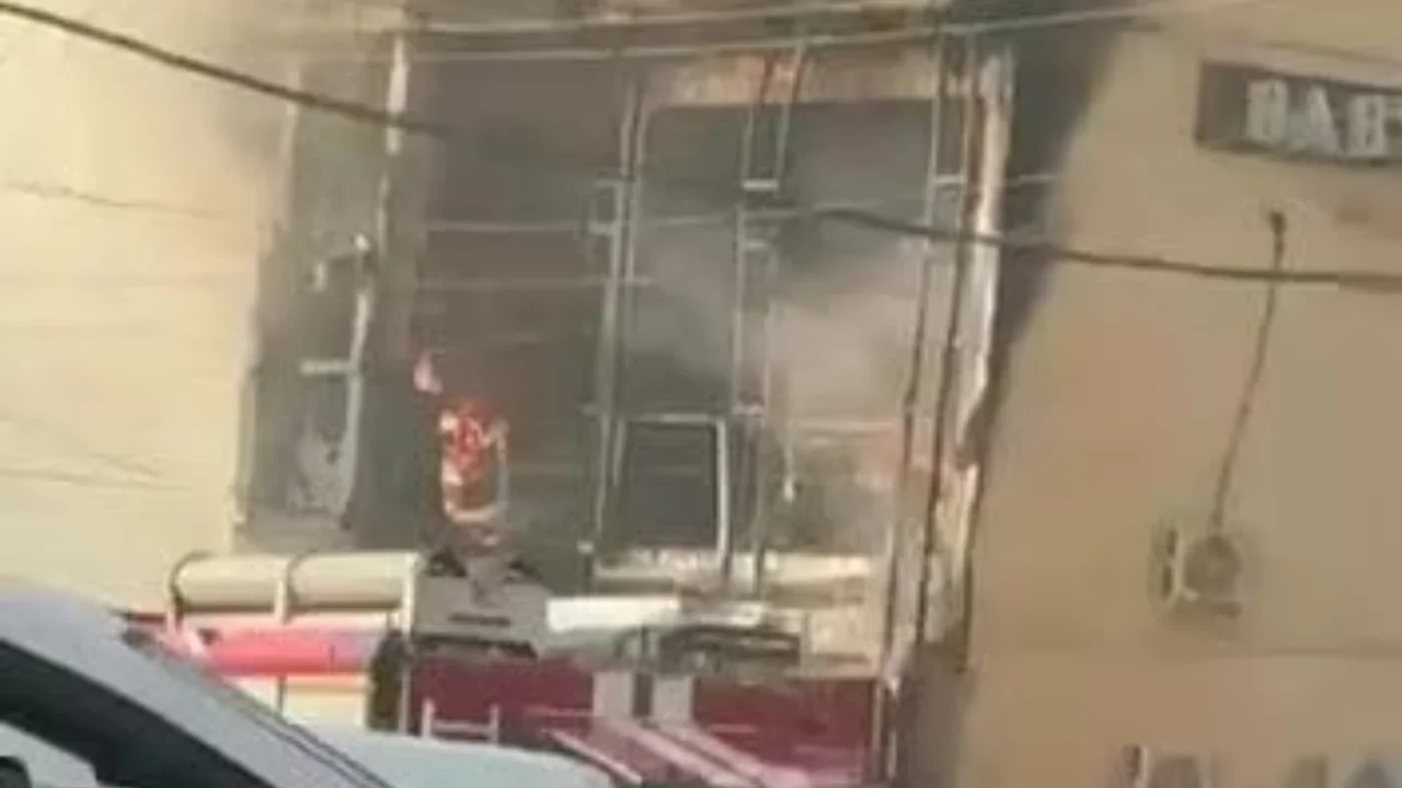 Shayxontohurdagi ikki qavatli binoda yong‘in chiqdi