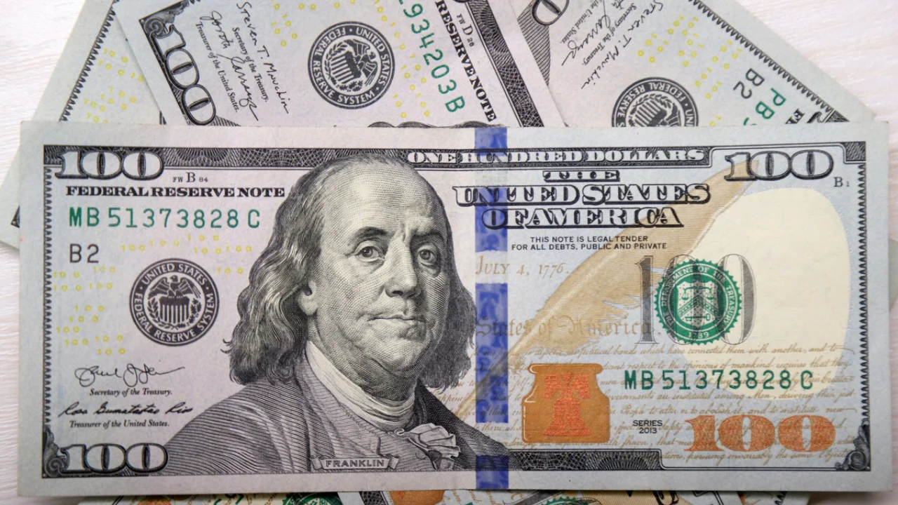 Dollar kursi keskin pasaydi