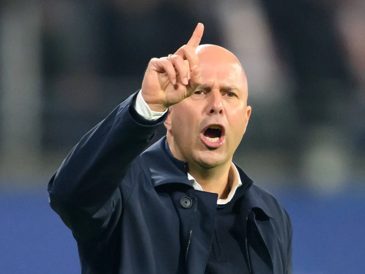 Liverpul Slotni isteʼfoga chiqarmaydi