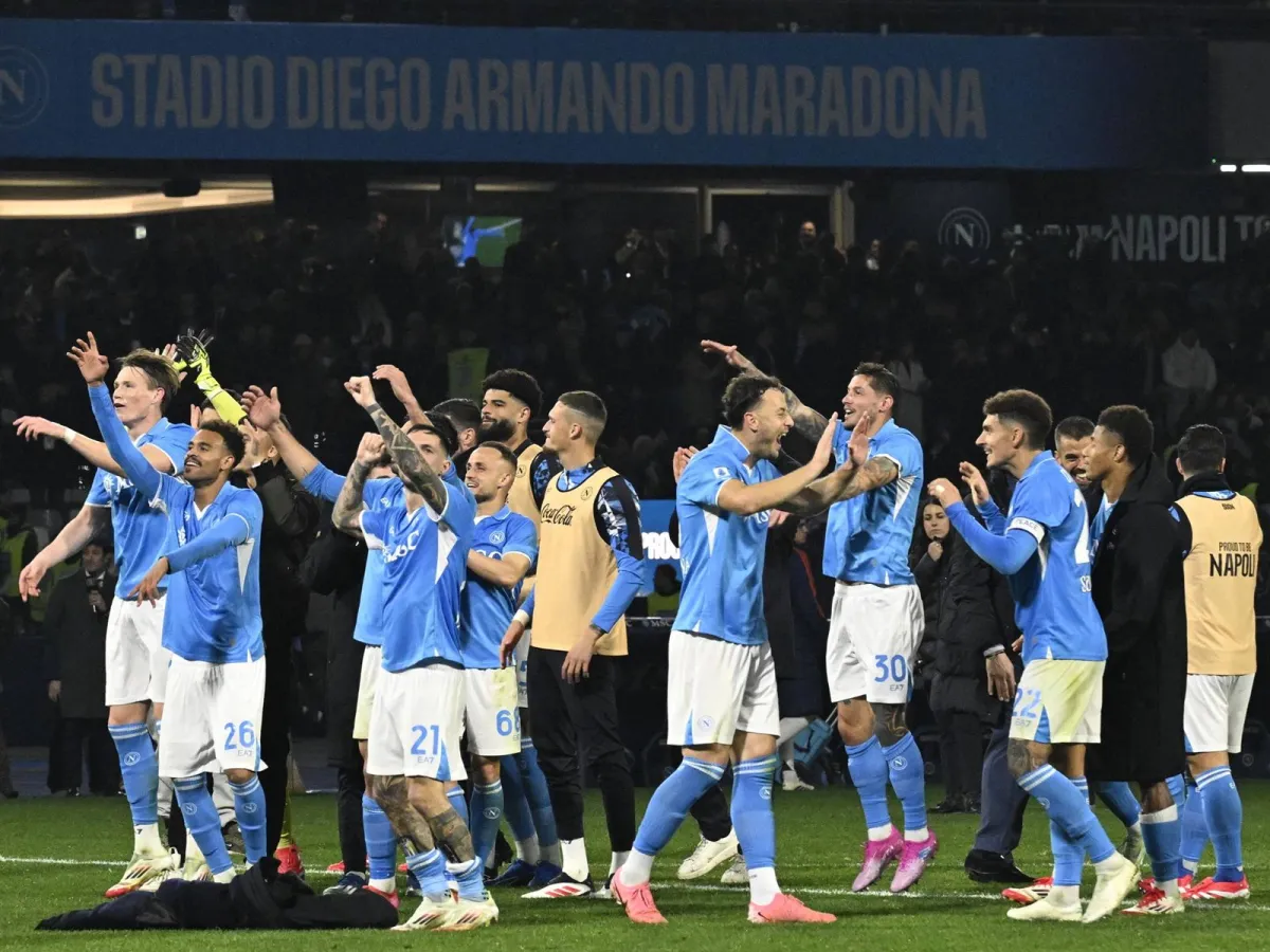 Napoli Rimni magʻlub etdi va yetakchilikka chiqdi