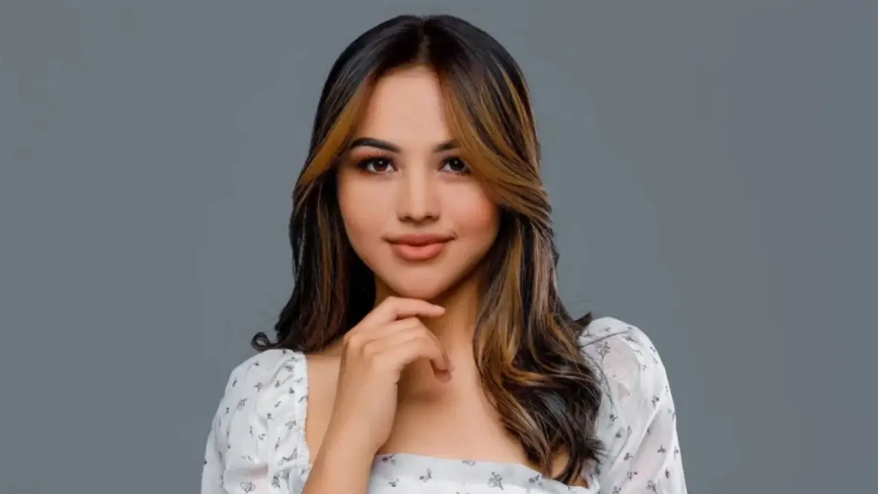 Xonzoda 3-qizi Aslzodaning 2 yoshini nishonladi