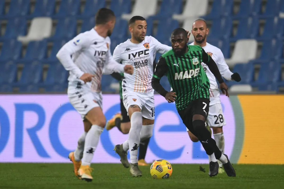 "Nissa"da samosud: Muxlislar futbolchilarni avtobusdan tushirib urdi