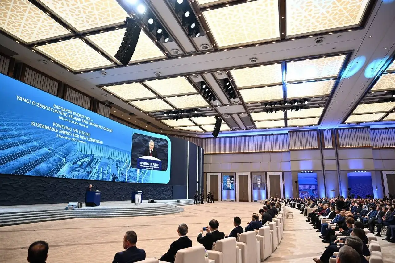 Shavkat Mirziyoyev energetikaga bag‘ishlangan marosimda qatnashmoqda