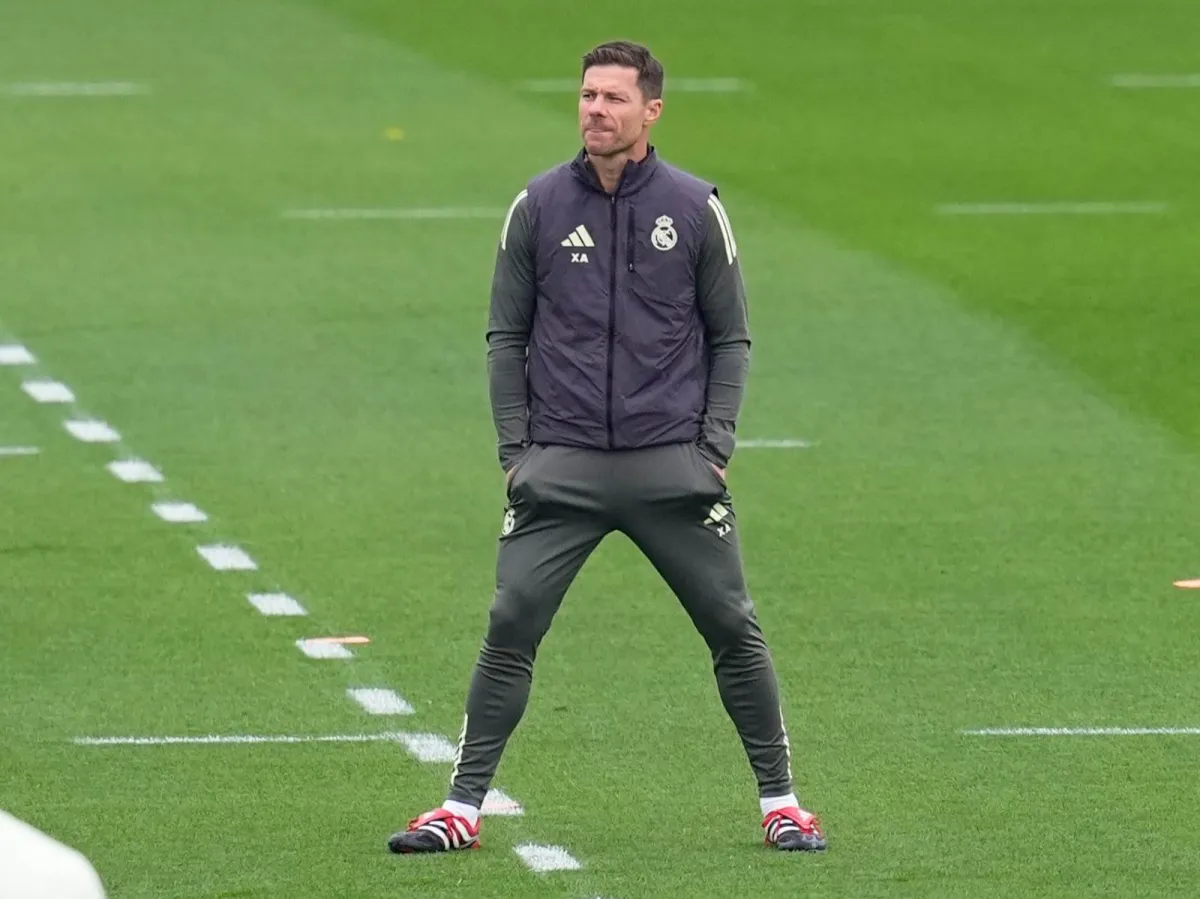 Xabi Alonso "Real"ning o'ng qanot muammosi haqida gapirdi