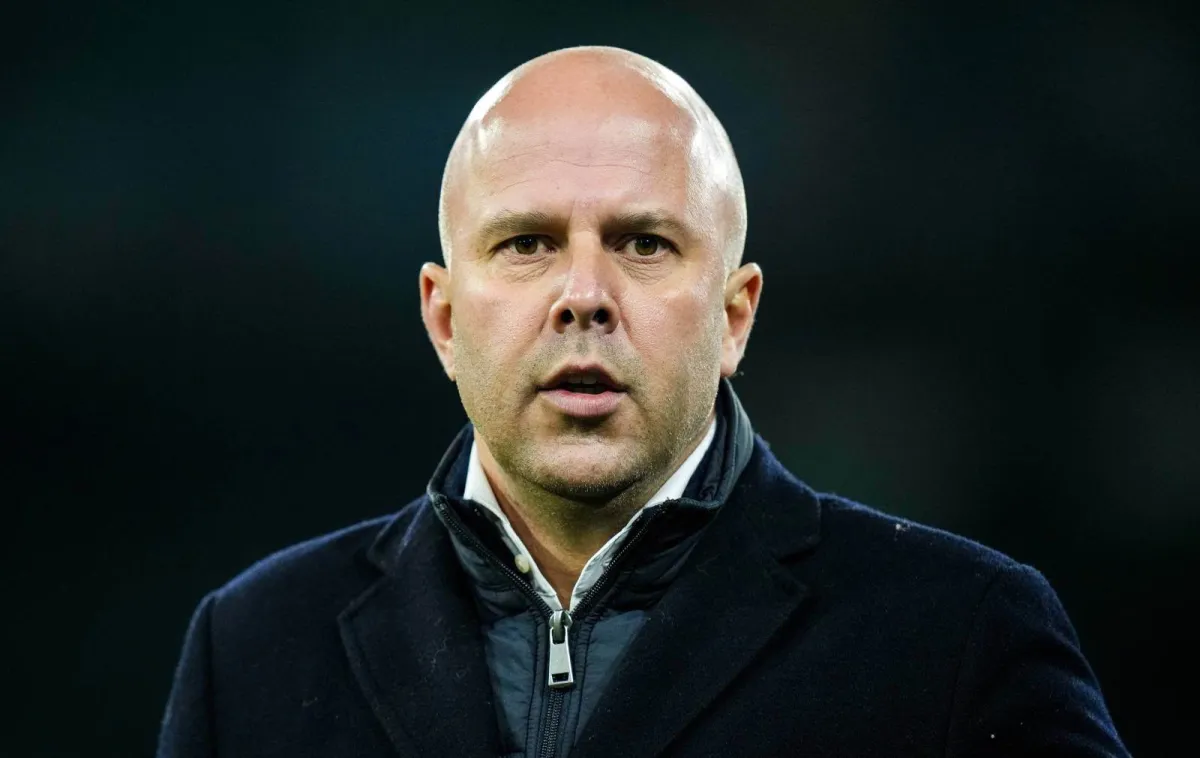 Slot Salahning gaplariga javob berdi