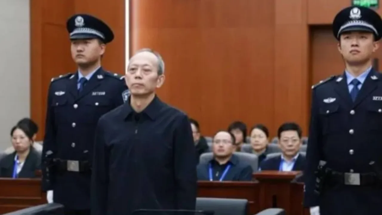 Rekord miqdordagi pora: Xitoy sobiq rahbari osib o‘ldirildi