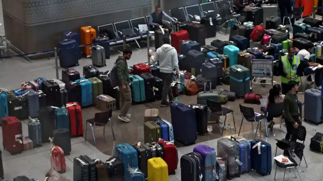 Hindistonning IndiGo aviakompaniyasi inqirozga yuz tutdi