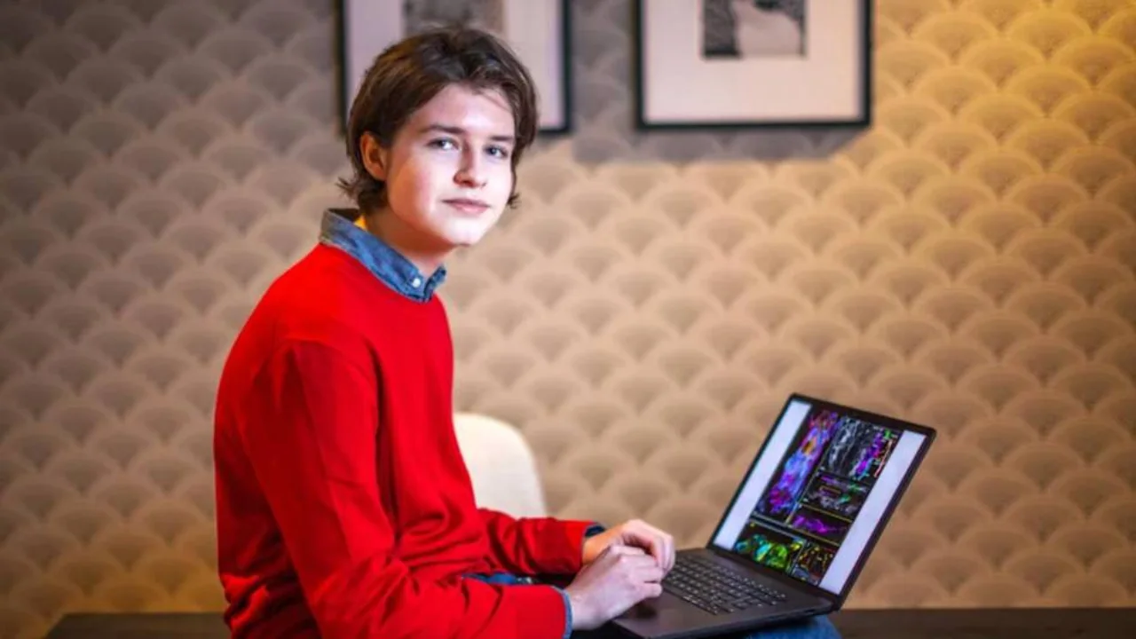 15 yoshli Loran Simons fizika bo‘yicha ikkinchi doktorlik dissertatsiyasini himoya qildi