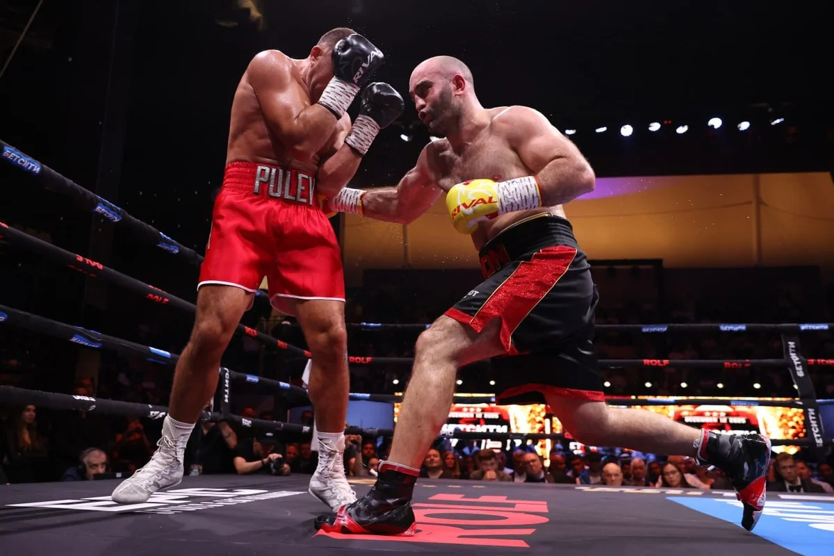 Gassiyev Pulevni nokaut qildi va WBA kamarini qo‘lga kiritdi
