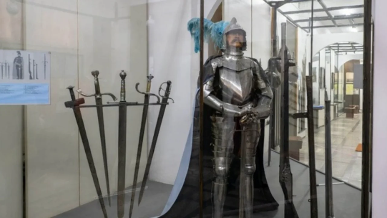 O‘g‘rilar Bristol muzeyidan 600 dan ortiq ashyoni o‘g‘irlab ketishgan