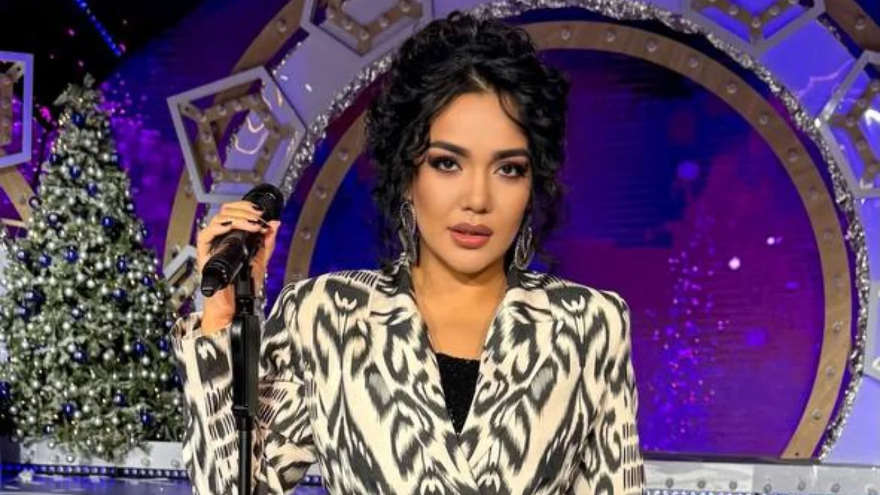 Ruxshona oilaviy sirni ochdi: ota-onasi nega ajrashgan?