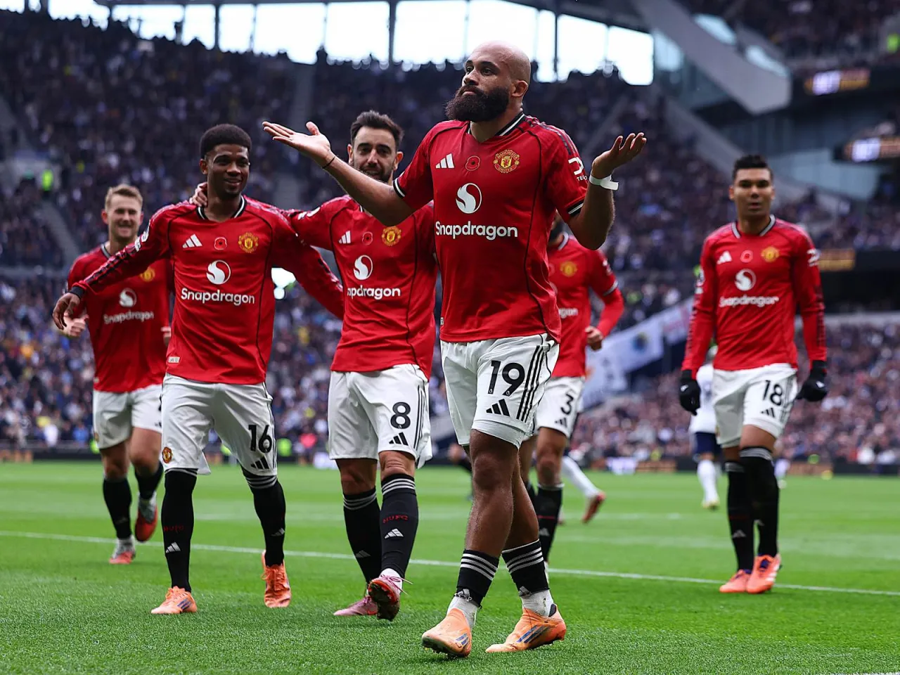 Manchester Yunayted Bornmutga qarshi tarkibini e'lon qildi