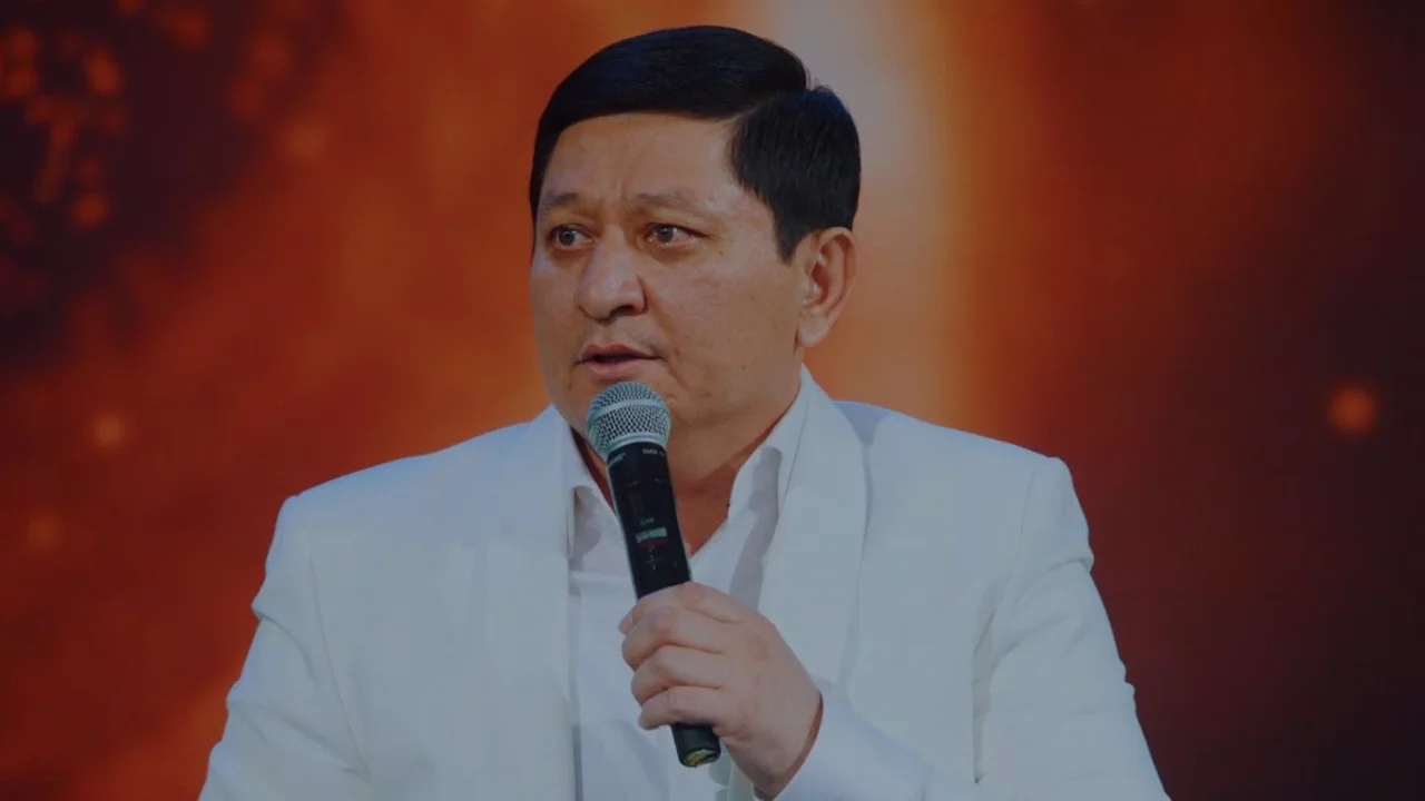 Avaz Oxun: “Kuldirayotgan mavzularim aslida meni yig‘latgan”