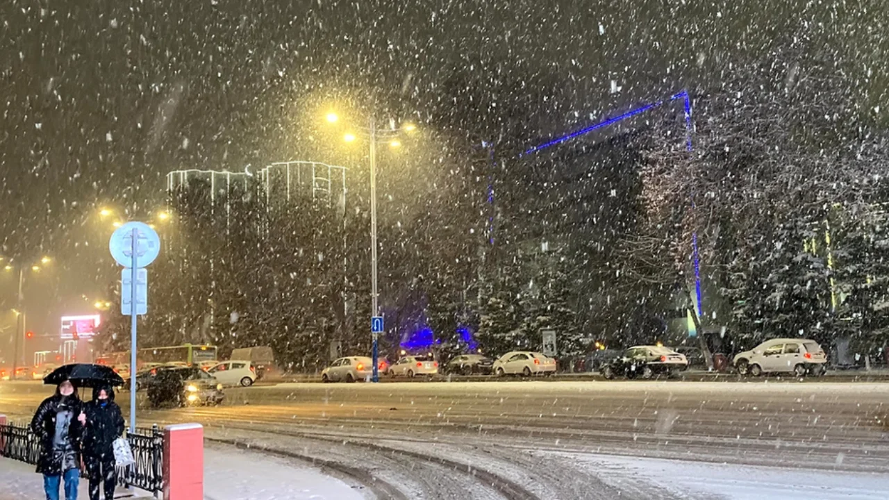 Ertaga mamlakatning qaysi hududlarida qor yog‘ishi aniqlandi