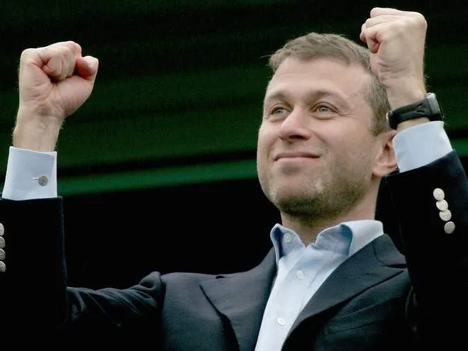 Starmer Abramovichdan Ukrainaga 2,5 mlrd funt o‘tkazishni talab qildi